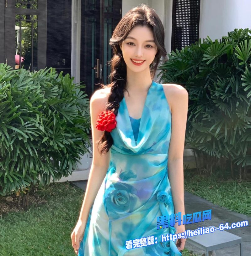 瓜友投稿深圳瓜友实拍曝光骚货炮友边和闺蜜打电话边做爱对白精彩极了2