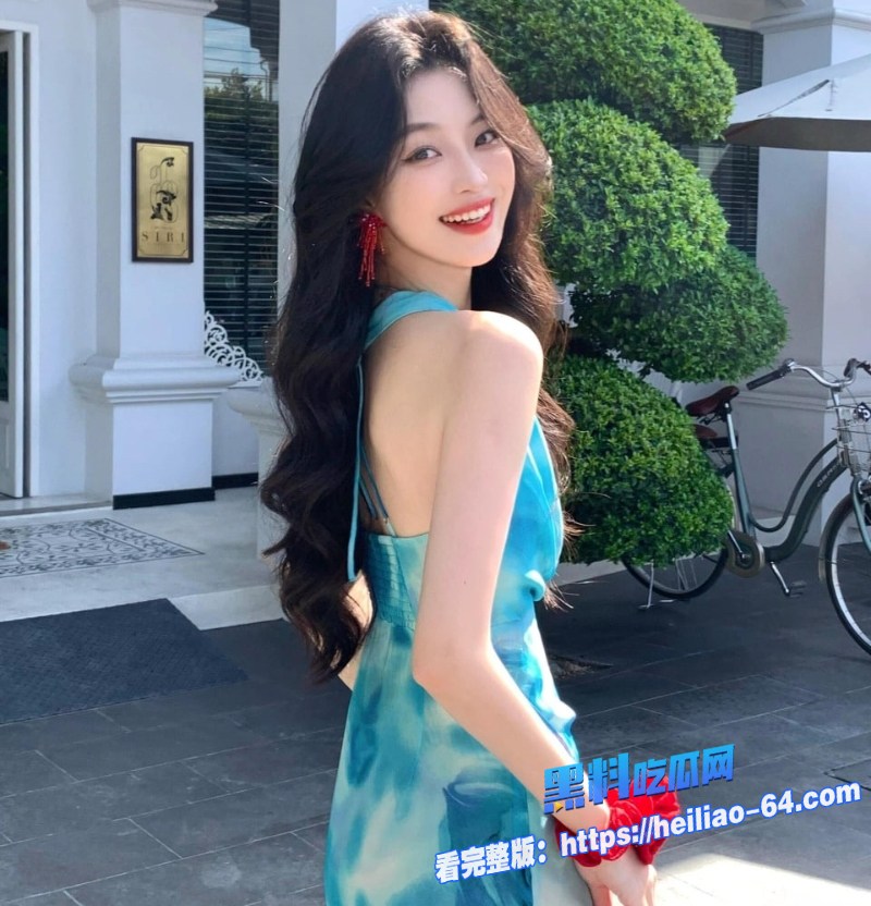 瓜友投稿深圳瓜友实拍曝光骚货炮友边和闺蜜打电话边做爱对白精彩极了3