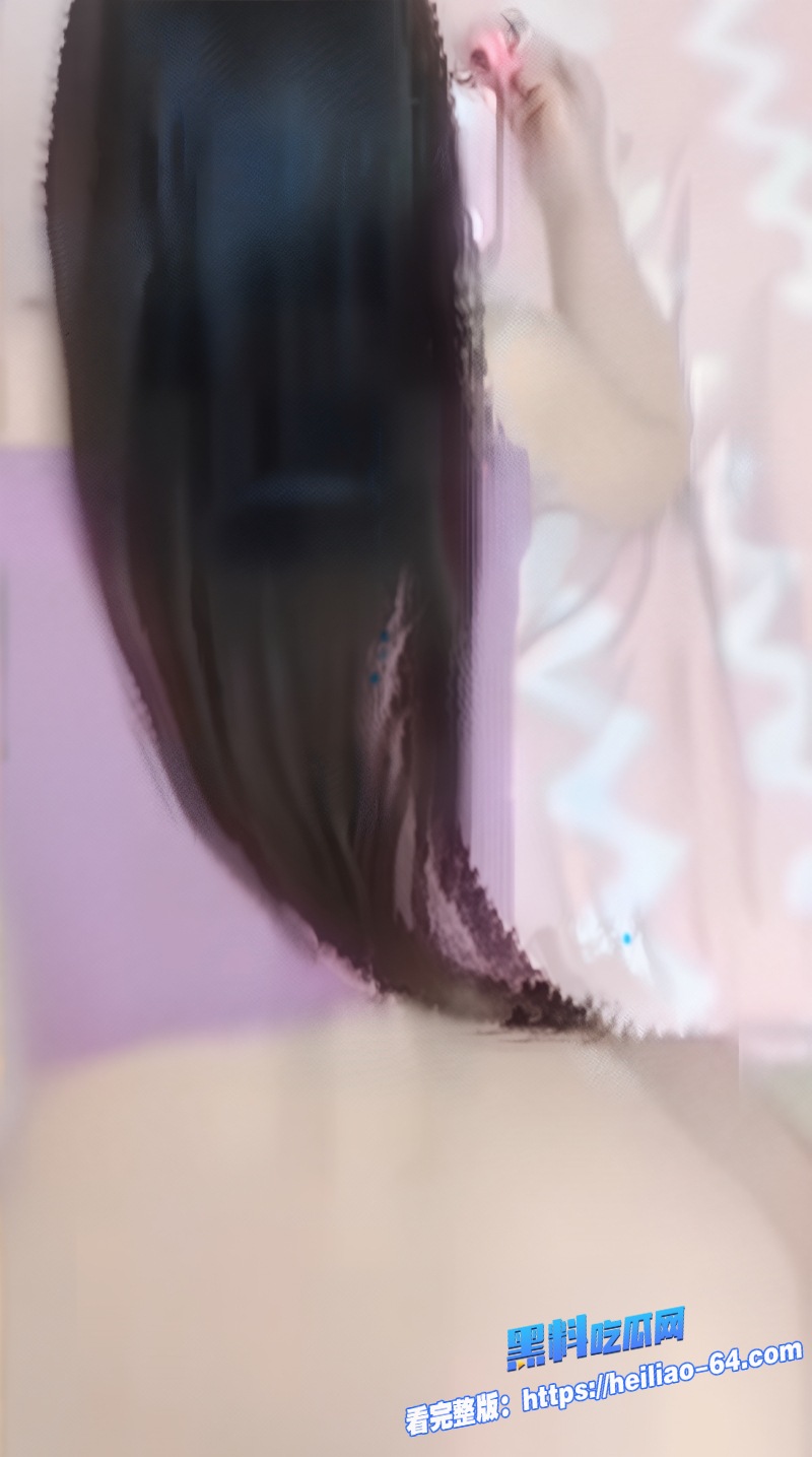 瓜友投稿深圳瓜友实拍曝光骚货炮友边和闺蜜打电话边做爱对白精彩极了8