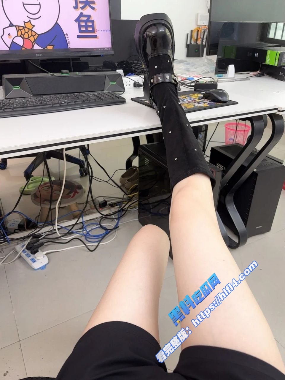 甘肃兰州学院白嫩高中学生妹 在宿舍脱光自拍骚穴 给男友发的视频曝光! 图3 甘肃兰州学院白嫩高中学生妹 在宿舍脱光自拍骚穴 给男友发的视频曝光! 图3