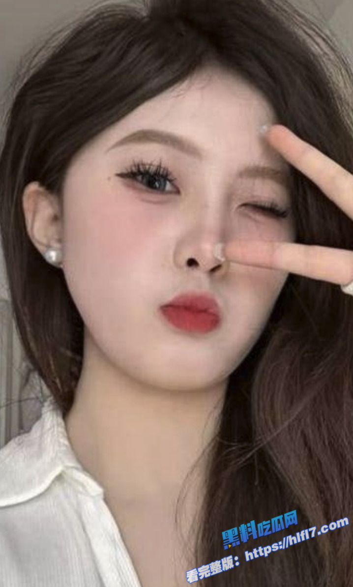 浙江丽水女大学生 俞佳林 不雅视频流出 御姐傻白甜穿开档丝袜被中出 深情口交身材火爆！1