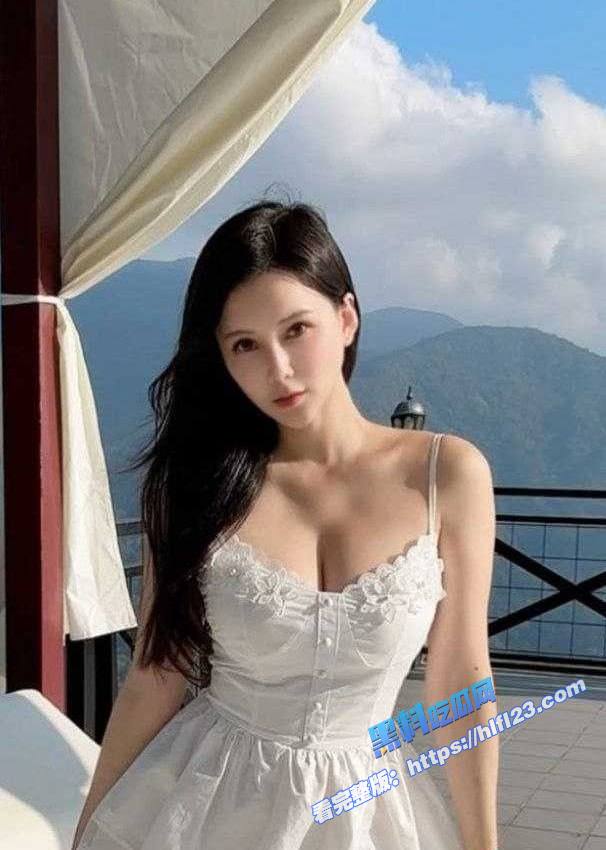 IG十万粉丝高颜值旅行博主 杨琪安 大尺度私拍被男友无情曝光 能玩上这尤物真的值了！3