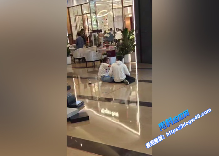 四川成都太古里商场内 因感情纠纷竟引发某男子对女朋友痛下杀手 9 四川成都太古里商场内 因感情纠纷竟引发某男子对女朋友痛下杀手 9
