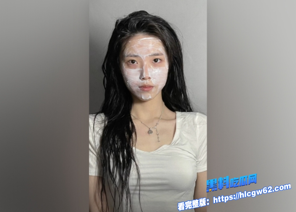 真实乱伦妹妹大半夜喝酒回家被亲哥埋怨妹妹顶嘴让哥哥别唠叨随后哥一气之下冲进卫生间把正在洗澡的妹妹强上了 5