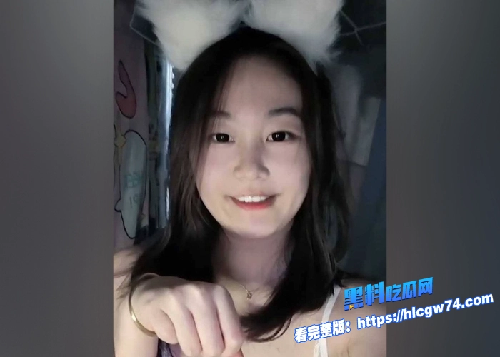 天津大学校花沈鑫怡自拍不雅视频流出骚货的两幅面孔平日端庄女神给金主私下对着镜头卖弄风骚 7