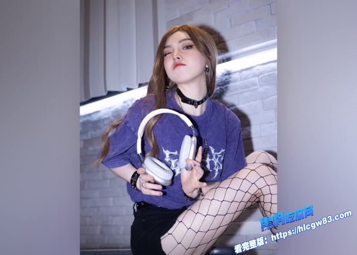 给嫂子买的性感渔网内衣到了必须打一炮落地镜前举着摄像头拍嫂子已经沉沦肉棒淫威无暇顾及了 5 给嫂子买的性感渔网内衣到了必须打一炮落地镜前举着摄像头拍嫂子已经沉沦肉棒淫威无暇顾及了 5