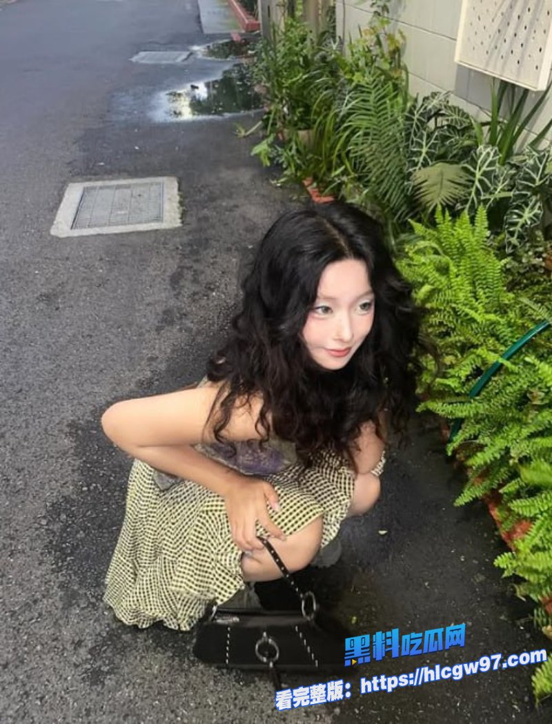 大长腿猫小娴私拍付费定制视频流出 3