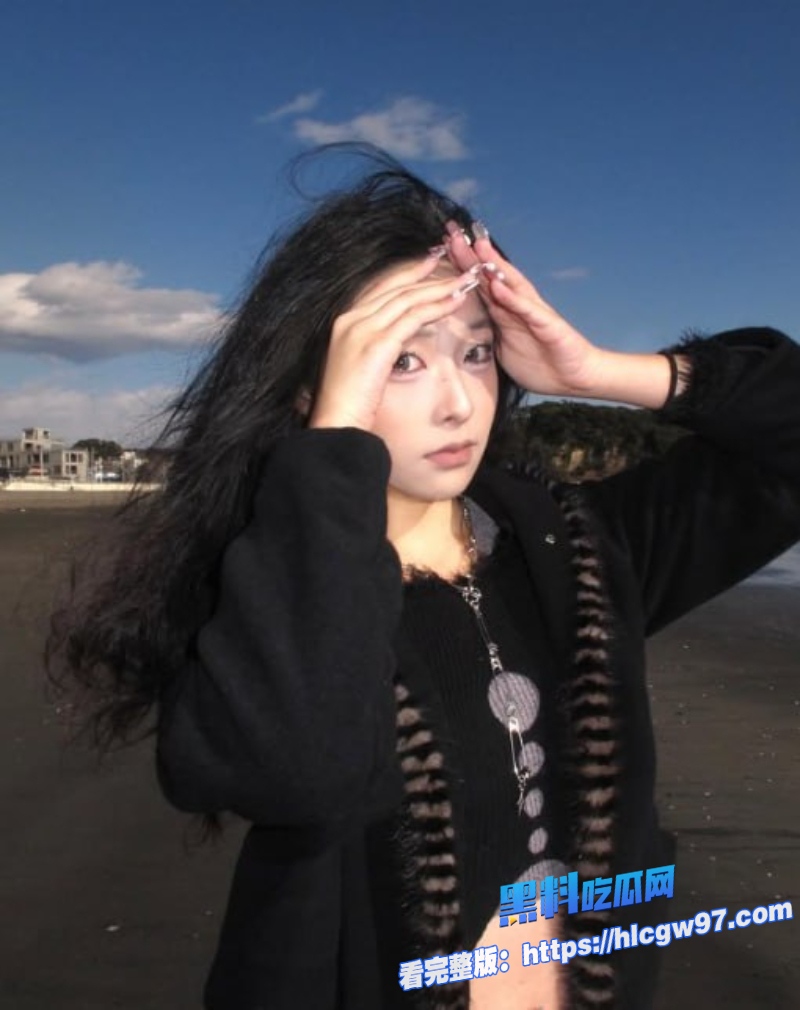 大长腿猫小娴私拍付费定制视频流出 7