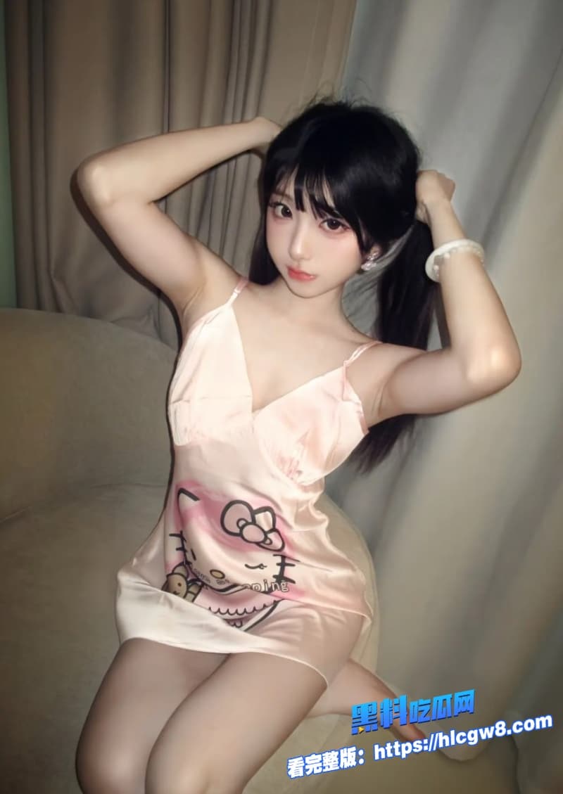 校园女神荧幕反差高冷学姐私下竟是反差母狗跪在地上口交吞精这反转魅力绝了15