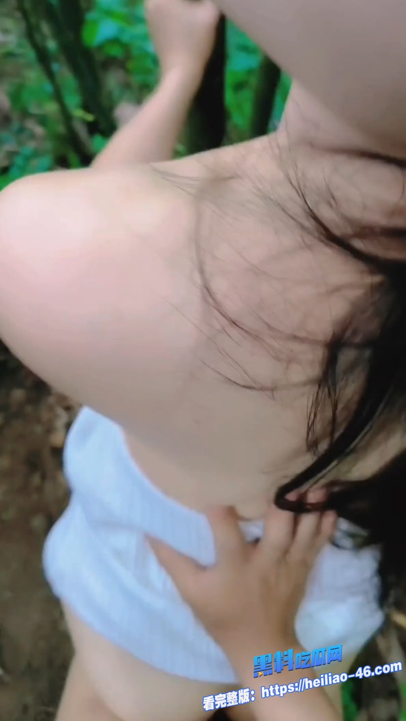 高颜值巨乳女神户外被粗大肉棒猛男狂干白裙半褪雪白胴体暴露10
