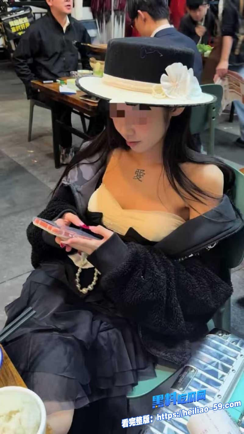 广东百万粉网红江好玩拜金捞女又当又立金主怒曝出轨操粉不雅视频疯传14 广东百万粉网红江好玩拜金捞女又当又立金主怒曝出轨操粉不雅视频疯传14