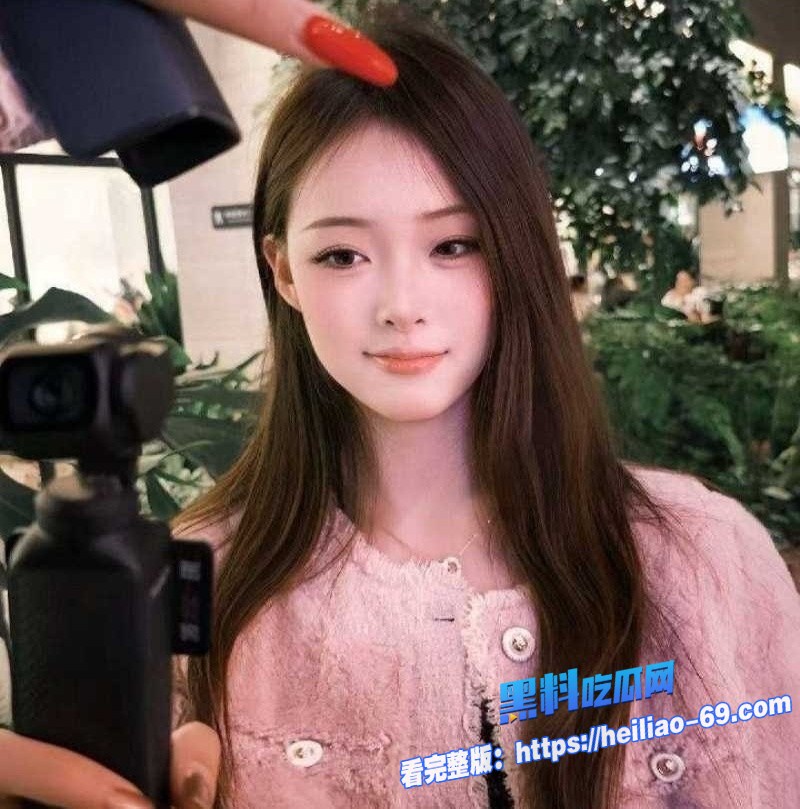 反差大学生孙秀被金主包养校园女神戴眼镜跳骚舞主动骑乘爆操1