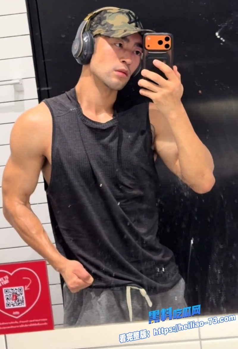 抖音猛男八哥泰国吸毒裸奔被抓直男肌肉网红竟是同志圈OnlyFans大网黄3