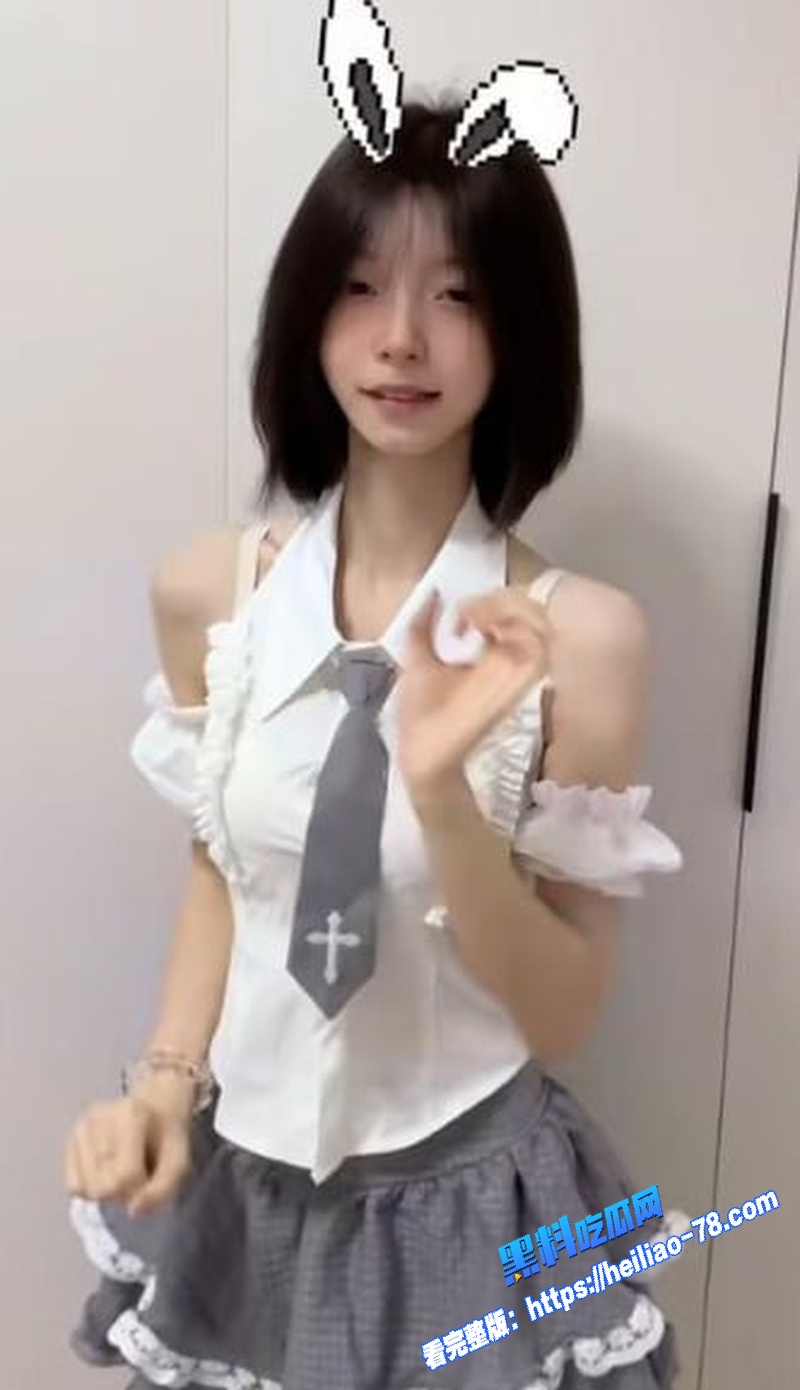 抖音网红 鈴 黑历史曝光 男厕露脸口交被后入内射 本人被扒出活跃于福利姬圈图7