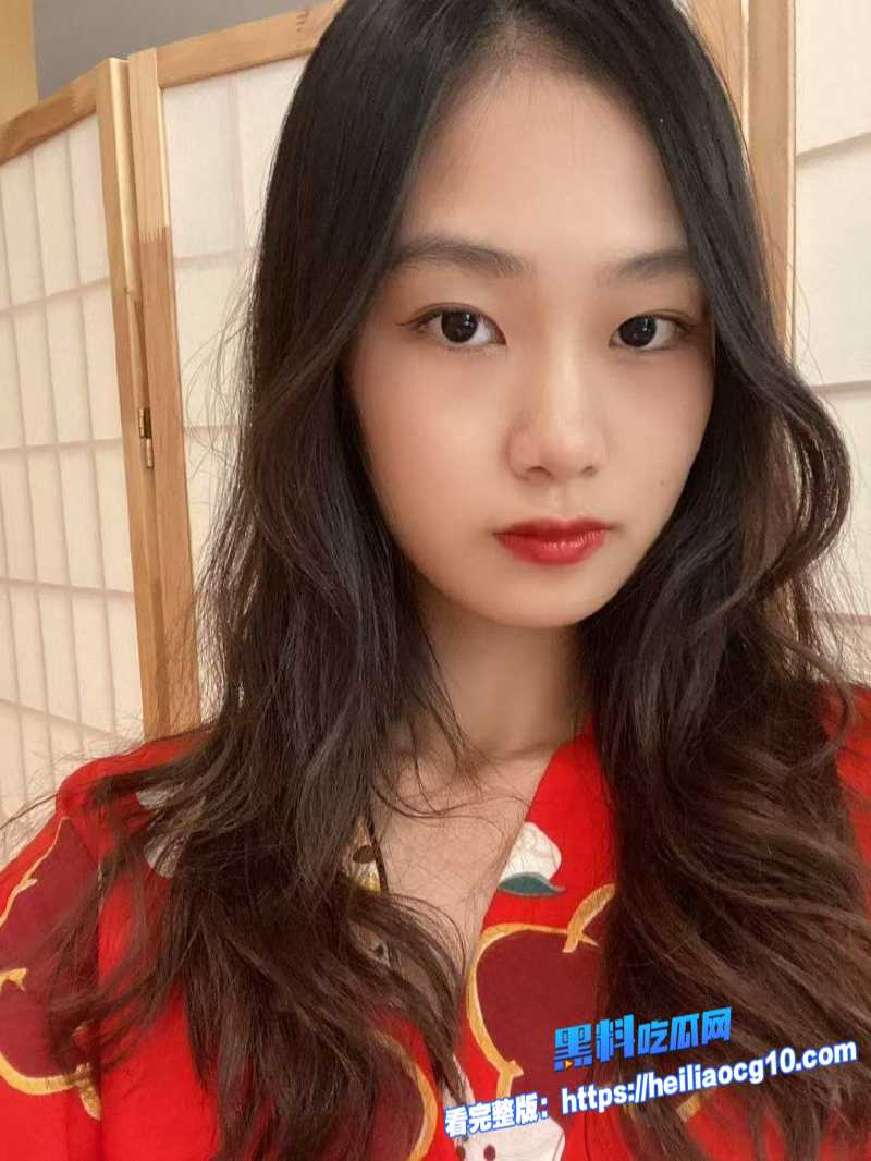 女大学口爆吃鸡视频 5