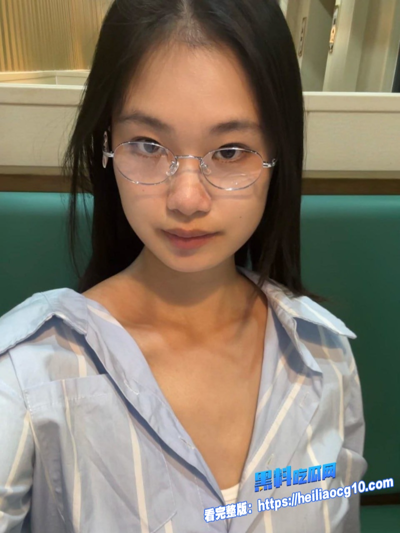 女大学口爆吃鸡视频 7