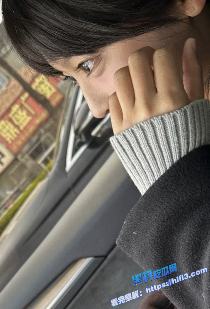 安徽马鞍山学院 冯欣果 私房大神调教 真实4P啪啪 一步步从傻白甜到性奴母狗！3