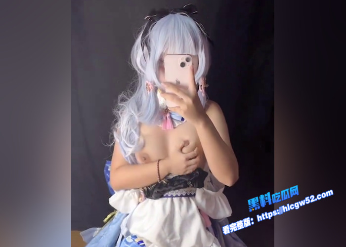 浙江宁波清纯女大学生，顶级cos萝莉少女，大尺度自慰视频，无毛小穴一览无余9