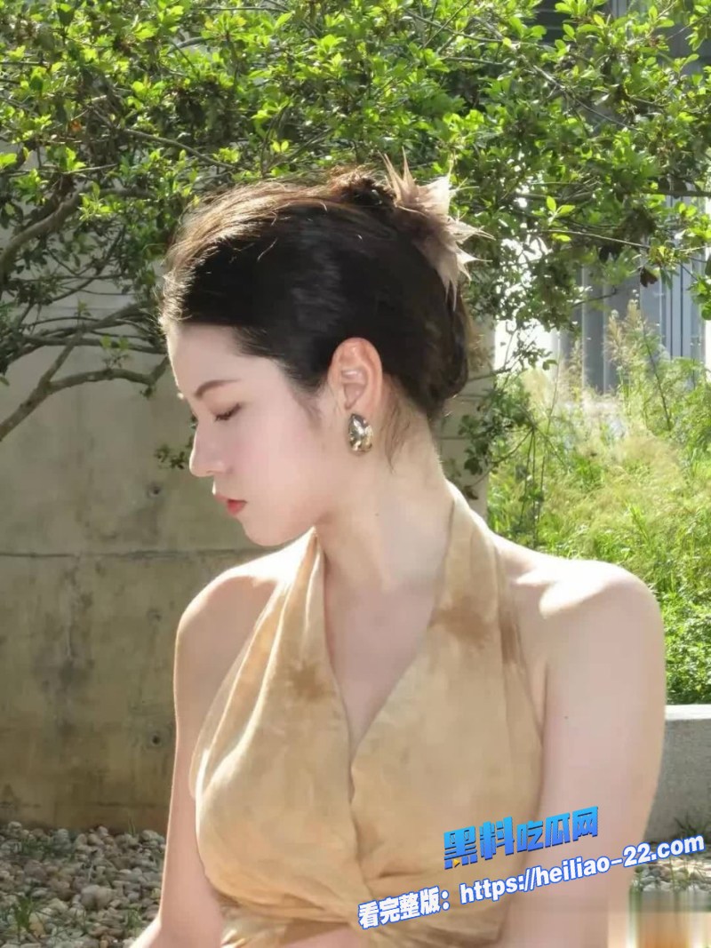 黑丝高跟极品少妇剧情诱惑性感秘书故意撩拨经理对白撩人到极致3 黑丝高跟极品少妇剧情诱惑性感秘书故意撩拨经理对白撩人到极致3