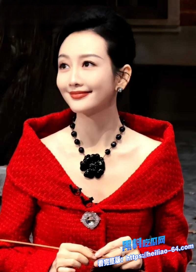 内娱女星王鸥单身宣言炸锅何九华五年姐弟恋崩盘4