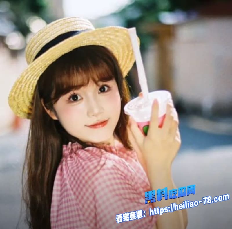 03年卫校极品学生妹性爱视频流出全程露脸狂舔巨屌随后遭金主各种姿势疯狂抽插5