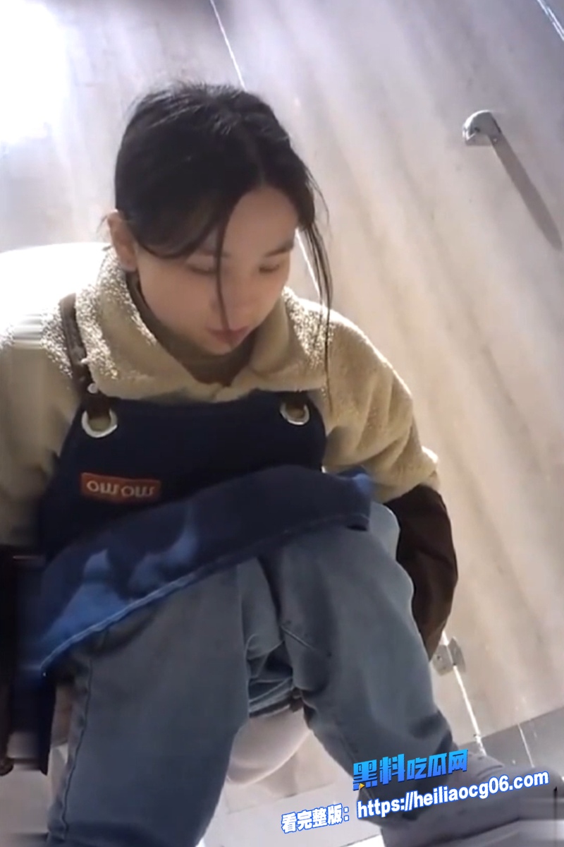 厕所偷拍系列6 厕所偷拍系列6