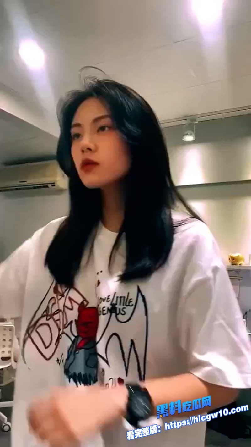 山东校花美女黄薇薇给男友拍自慰视频曝光清纯大学生反差拉满宿舍M字开腿粉嫩小穴手指狂扣9 山东校花美女黄薇薇给男友拍自慰视频曝光清纯大学生反差拉满宿舍M字开腿粉嫩小穴手指狂扣9
