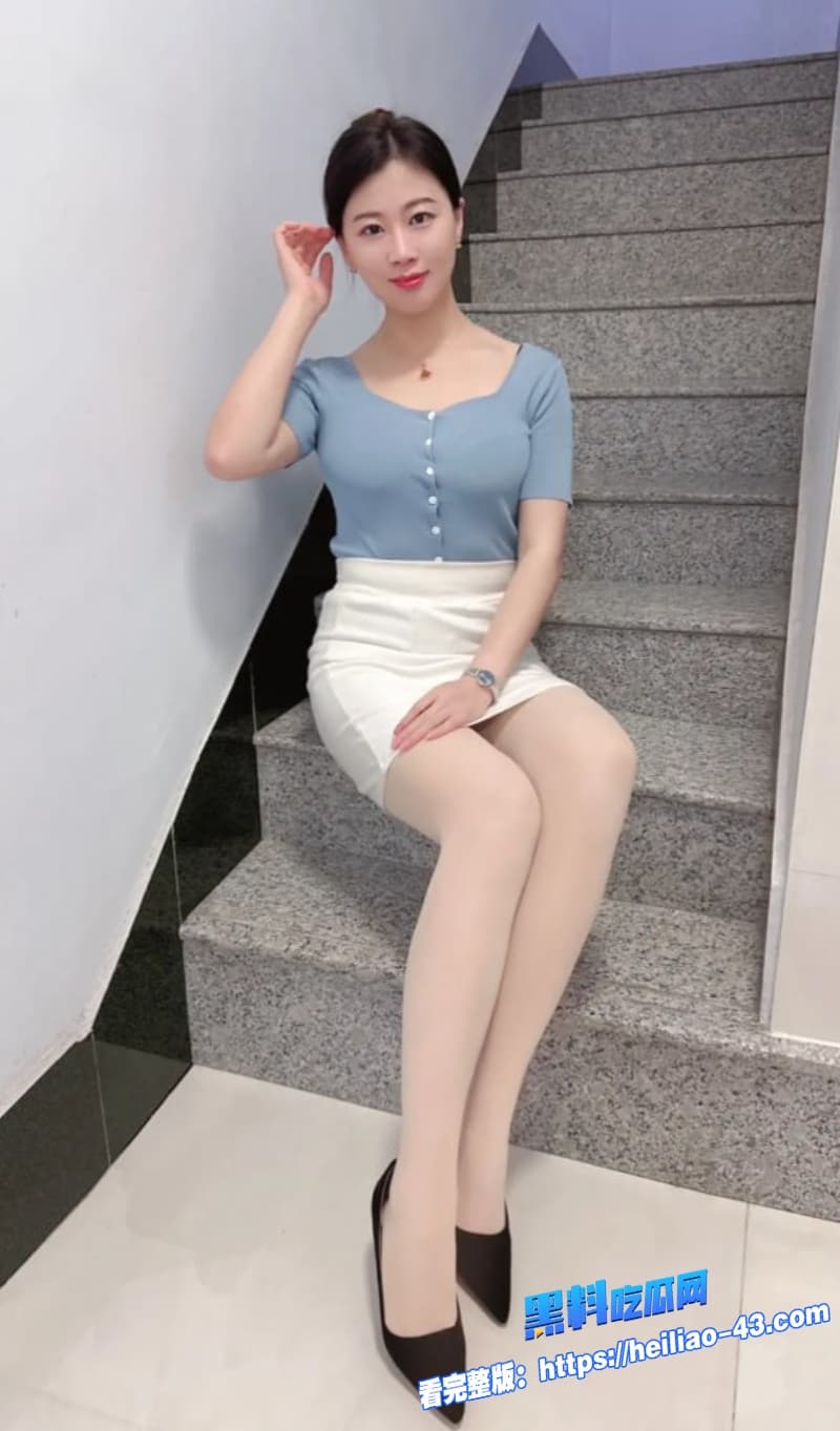 高颜值女神下海直播视频曝光深喉口交骚穴被大哥操到直流白浆6