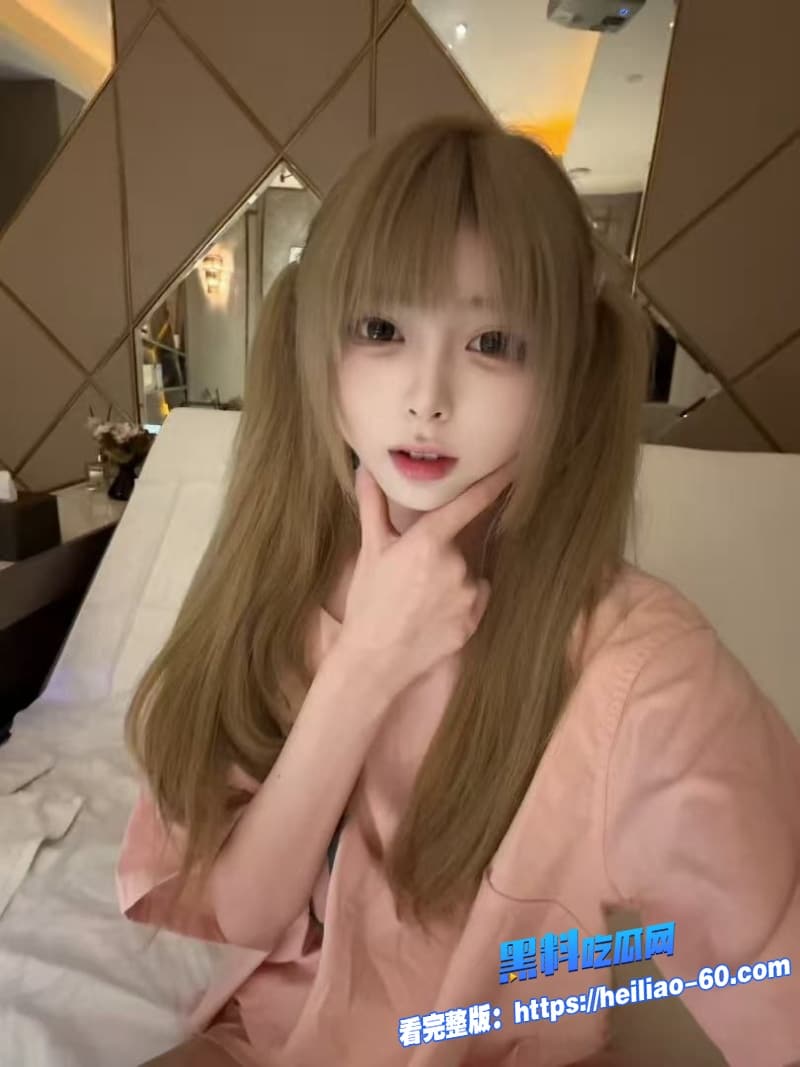 越南高颜值纹身小妹露脸福利流出身穿性感制服遭男友暴力打桩全程高潮脸淫荡到不行1