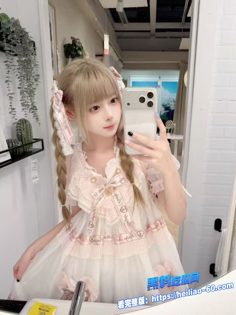 越南高颜值纹身小妹露脸福利流出身穿性感制服遭男友暴力打桩全程高潮脸淫荡到不行3