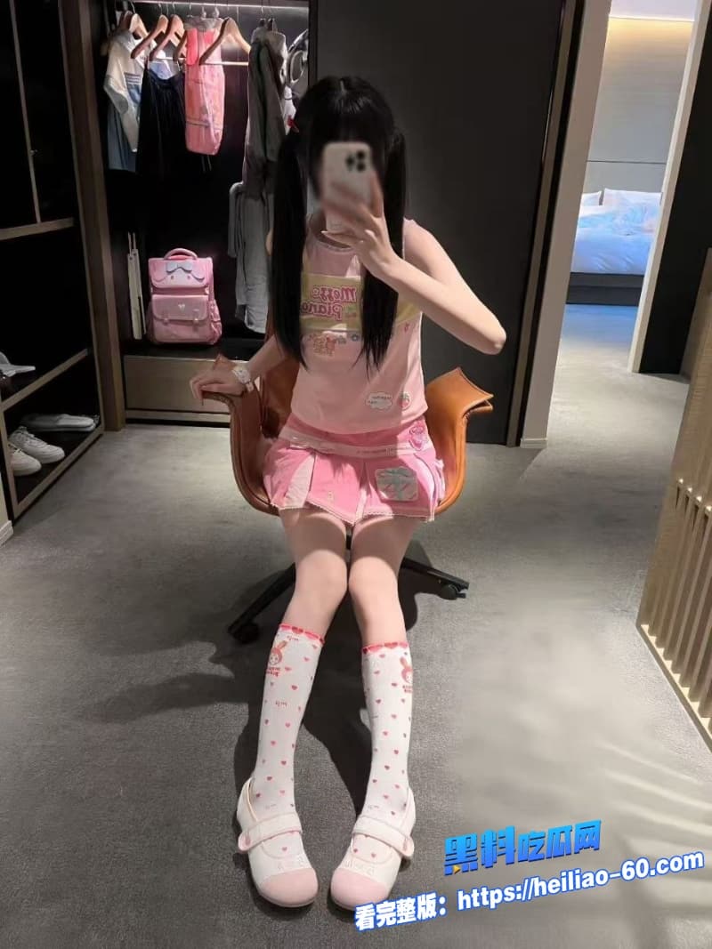 越南高颜值纹身小妹露脸福利流出身穿性感制服遭男友暴力打桩全程高潮脸淫荡到不行4