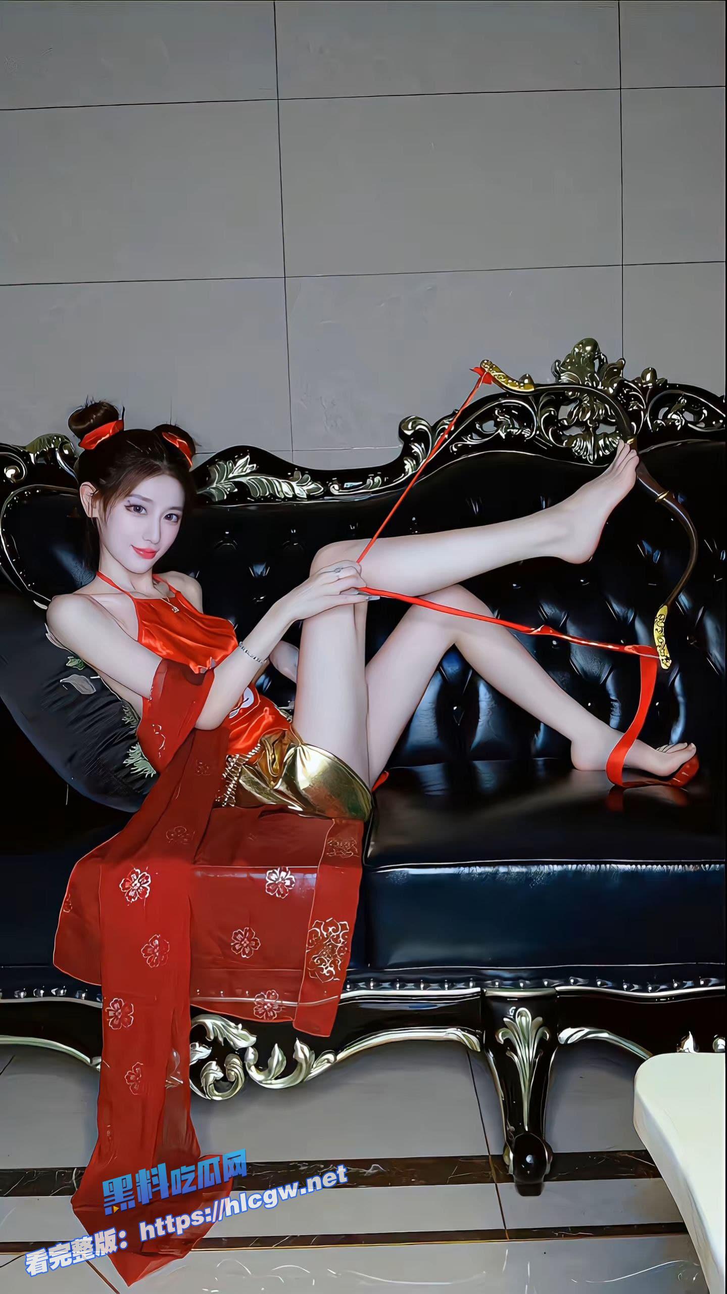 电影院看哪吒全裸自慰