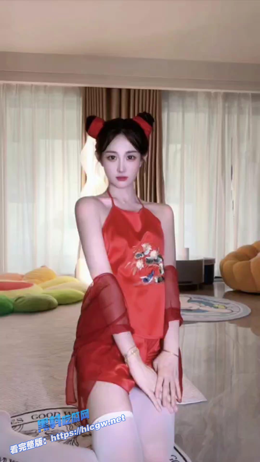 电影院看哪吒全裸自慰