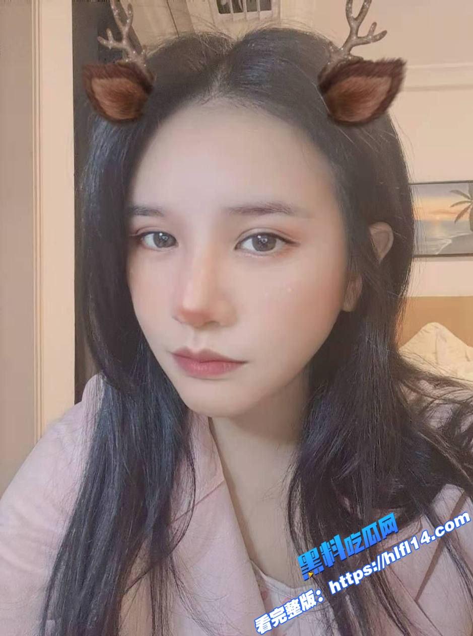 抖音同城约炮骚逼女销售 苏美娜 反差小母狗一个 赤裸出境 那表情真销魂！图3