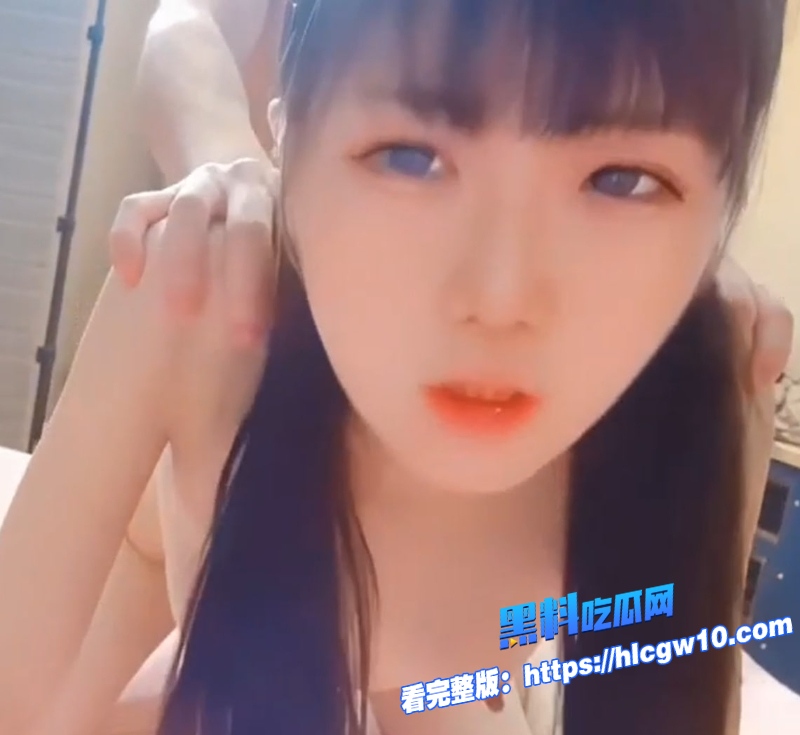 水嫩嫩的小萝莉甜美可口到犯规清纯双马尾少女粉嫩娇躯诱惑爆表私密视频流出4