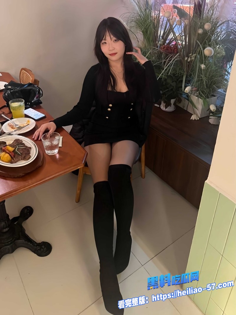 瓜友投稿许昌八中女教师刘聪被调教成丝袜母狗表面清纯知性1