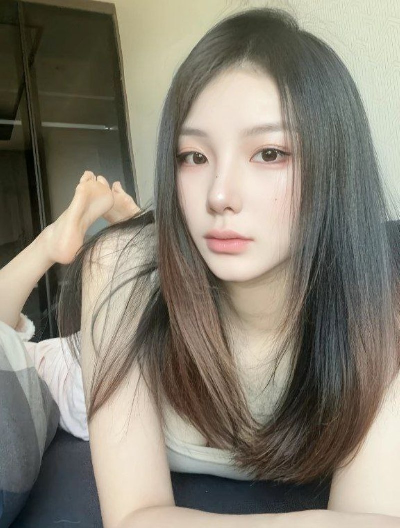 推特网红小瓜陆颜值太绝了甜妹到反差风一键切换5 推特网红小瓜陆颜值太绝了甜妹到反差风一键切换5