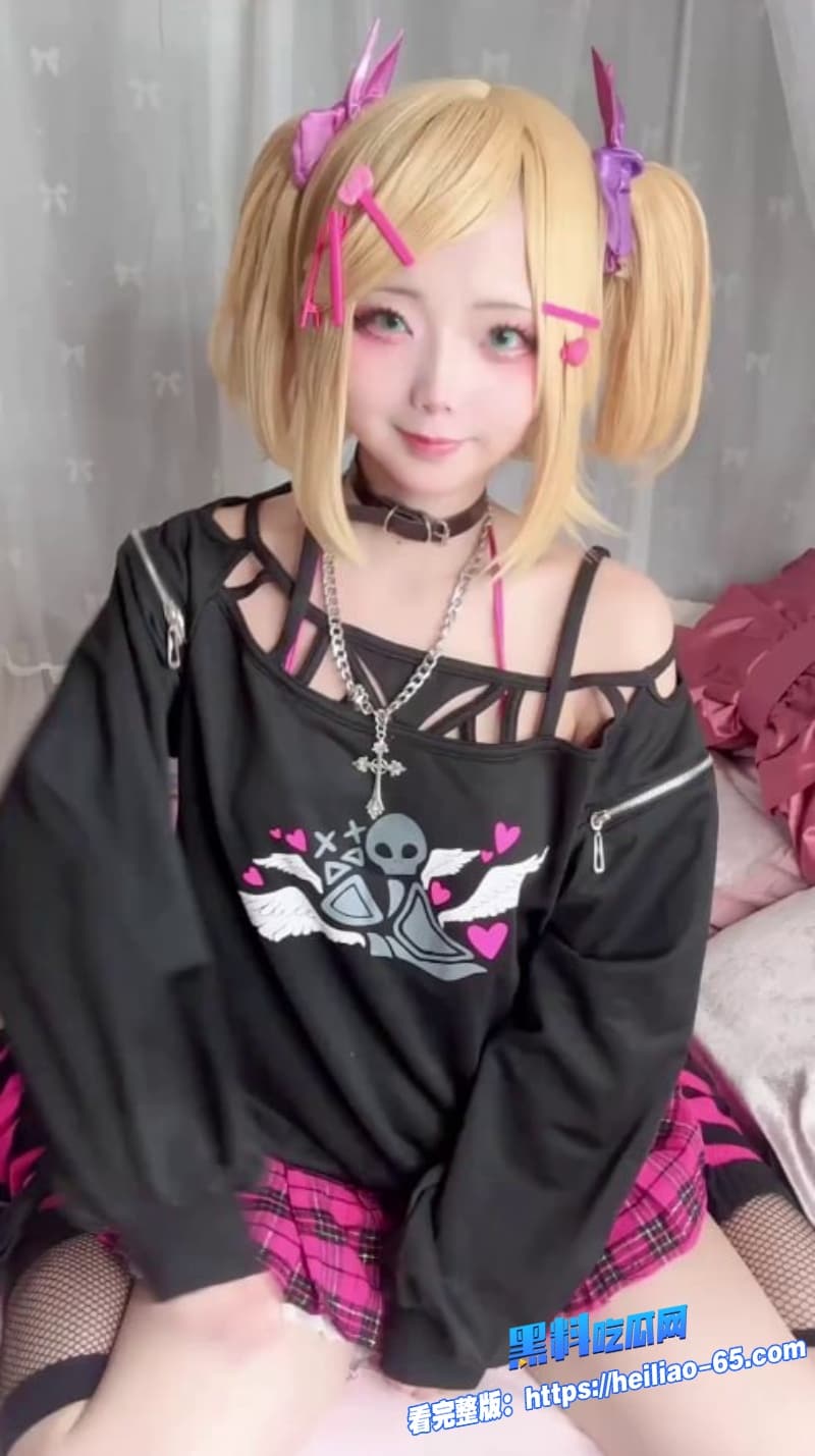 推特网红纯欲女孩啾啾不雅视频流出身穿性感二次元制服手持按摩棒疯狂自慰13 推特网红纯欲女孩啾啾不雅视频流出身穿性感二次元制服手持按摩棒疯狂自慰13