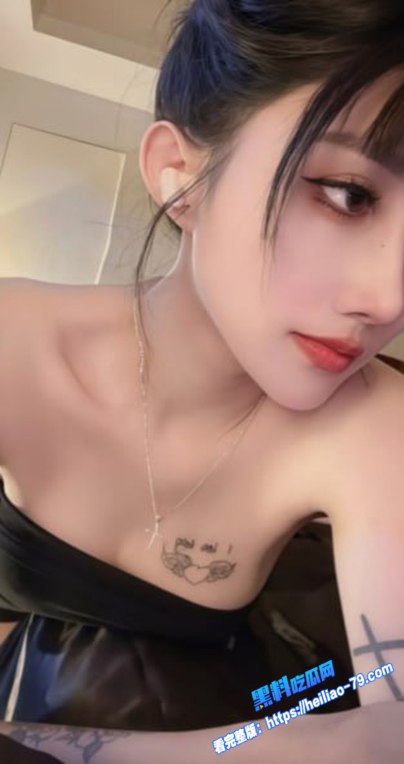 抖音网红 梦兮 露脸1V1黑料流出 双手掰开粉嫩骚穴 榜一大哥近距离观赏太美了图7