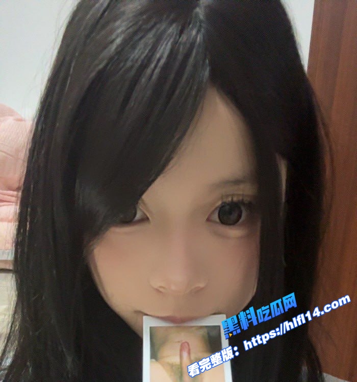 重庆19岁高中甜妹 胡美瑶 被金主重金包养 小骚货私拍福利视频泄密！图3