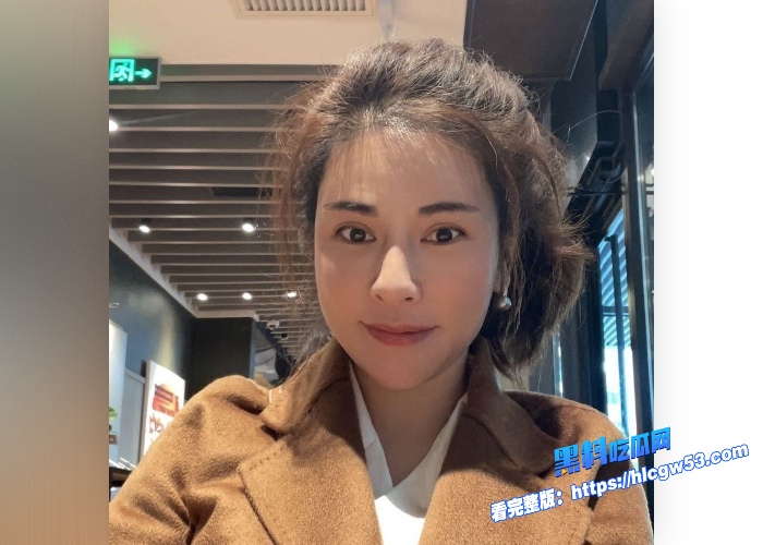 极品35岁人妻熟女菲菲背着老公出轨约炮多毛骚穴被镜头特写展示一看就是性瘾极大 图2WH700x500px