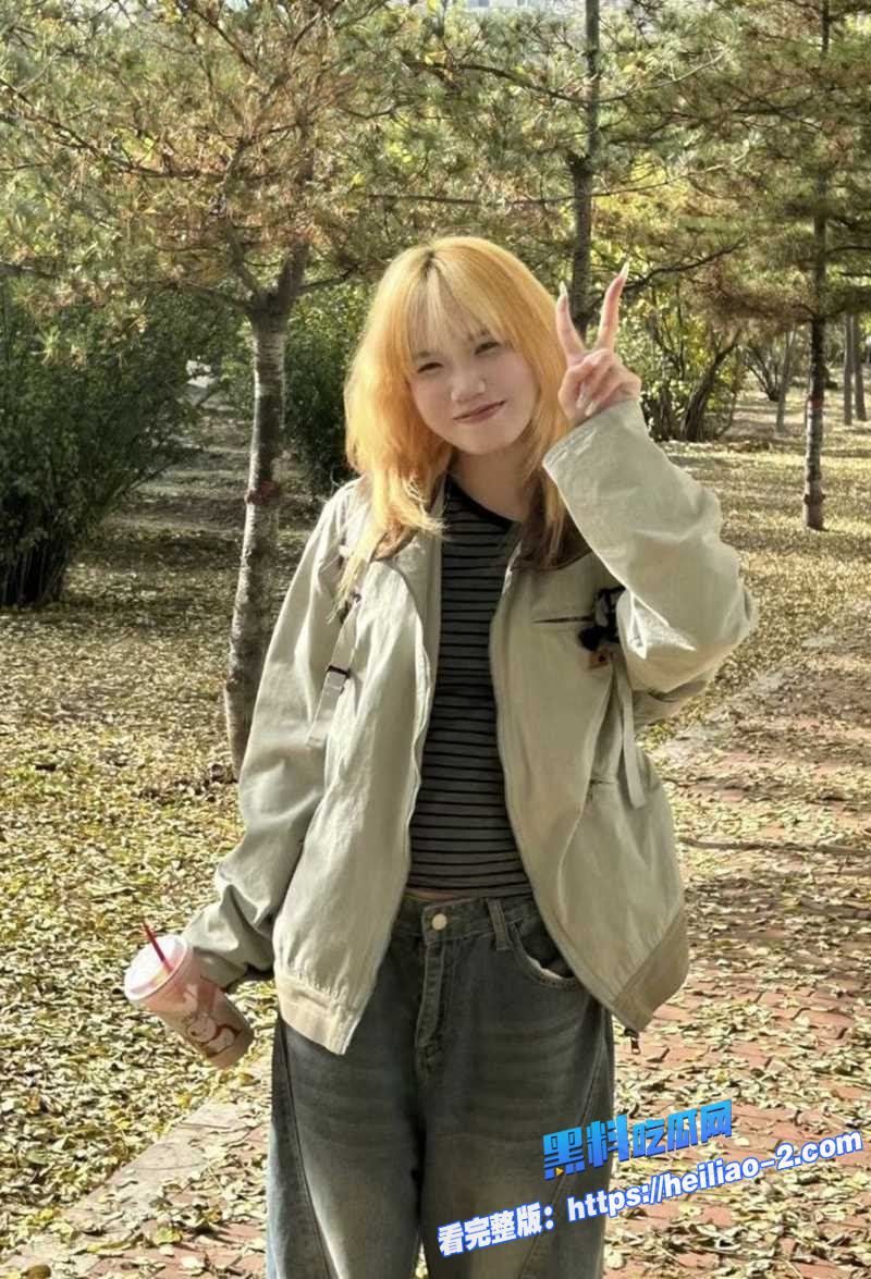 山西大学美女留学生vanilla刚被老挝男友户外颜射又陪中国男友车震狂摇榨精 2 山西大学美女留学生vanilla刚被老挝男友户外颜射又陪中国男友车震狂摇榨精 2