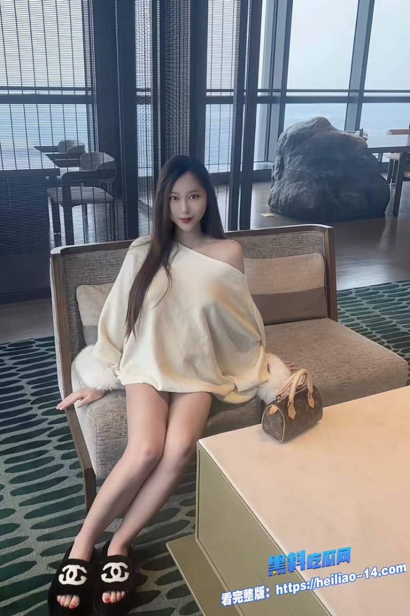 妹妹失恋后在家喝闷酒哥哥化身情感大师开导亲妹用肉棒化解妹妹痛苦 2 妹妹失恋后在家喝闷酒哥哥化身情感大师开导亲妹用肉棒化解妹妹痛苦 2