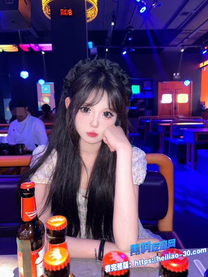 广西职业学院精神小妹李雯丽校外被大哥包养视频曝光当母狗口交女上位屁股被拍红 3
