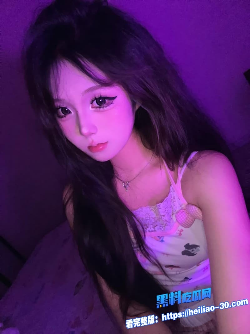 广西职业学院精神小妹李雯丽校外被大哥包养视频曝光当母狗口交女上位屁股被拍红 10