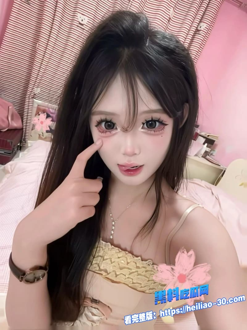 广西职业学院精神小妹李雯丽校外被大哥包养视频曝光当母狗口交女上位屁股被拍红 11