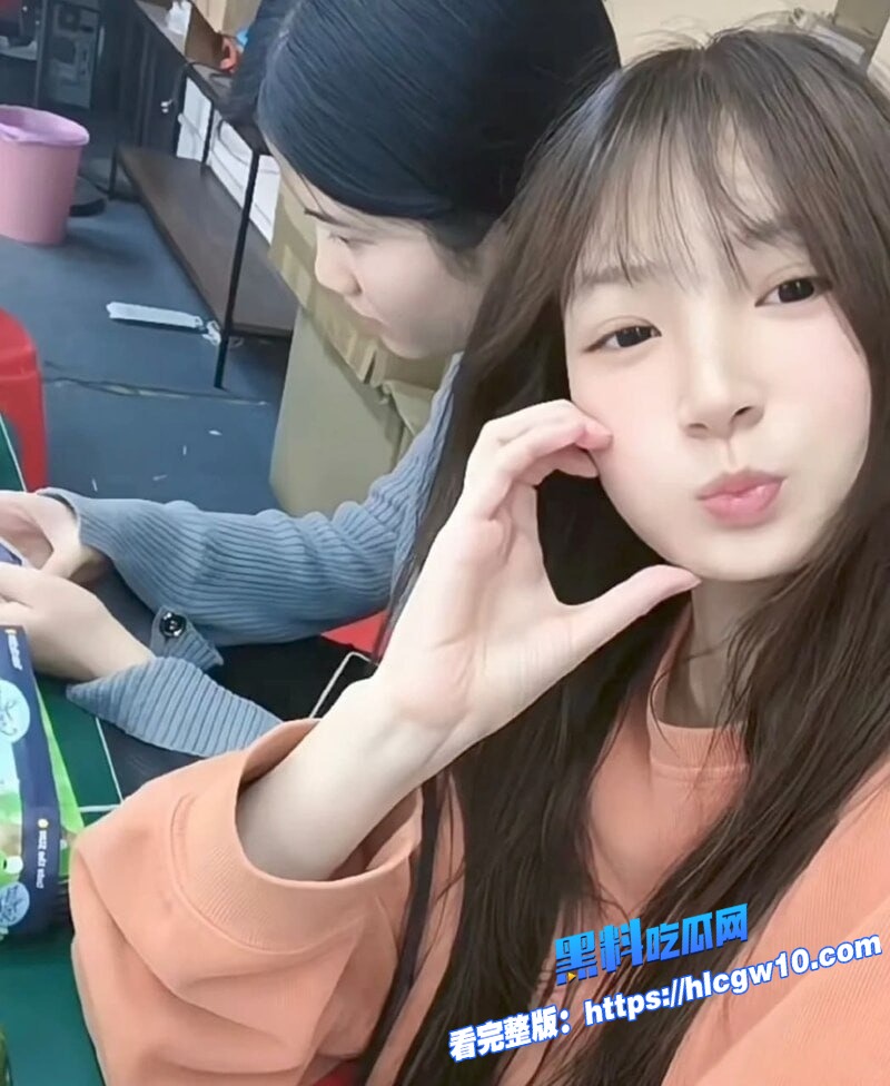 瓜友投稿刚毕业深圳工厂美女周欣愉被狗主管狂追拿下 4 瓜友投稿刚毕业深圳工厂美女周欣愉被狗主管狂追拿下 4