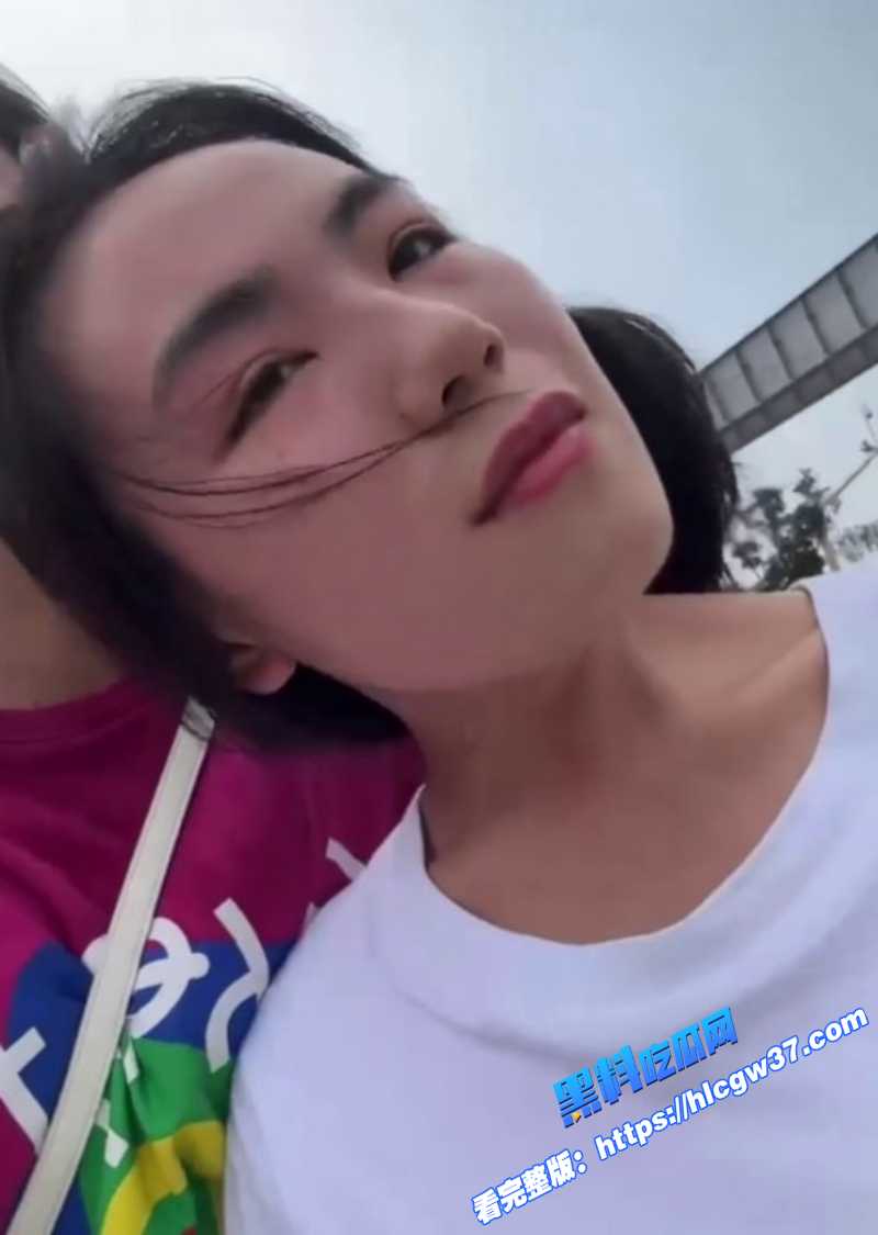 长沙明星幼儿园教师 姜灵 知三当三 出轨学生爸爸 被抓到扯着头发游街示众! 3 长沙明星幼儿园教师 姜灵 知三当三 出轨学生爸爸 被抓到扯着头发游街示众! 3