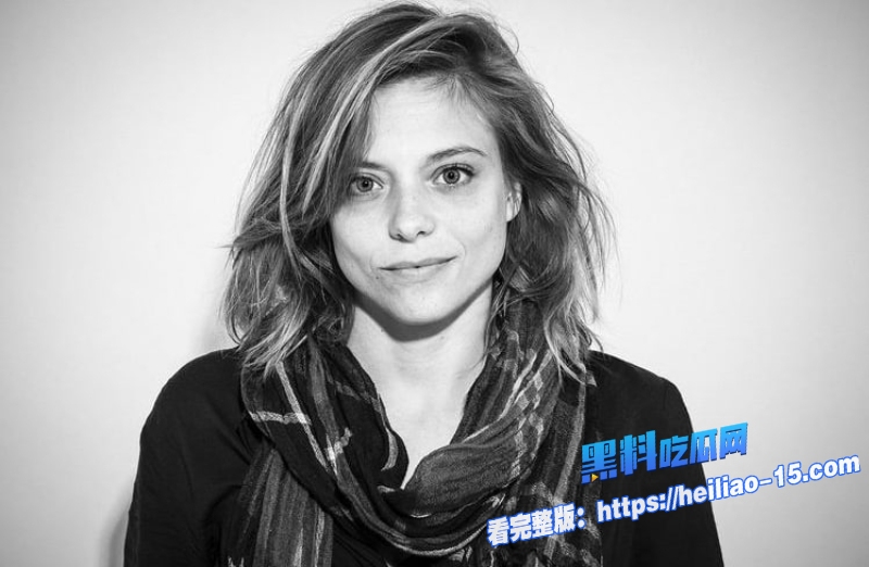 法国性感女星丽兹·布罗谢Lizzie Brocheré花样年华下海拍摄三级影片 7