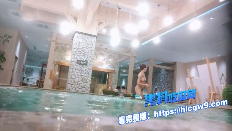 偷拍泄密澡堂清纯少女一脱衣服直接炸裂文静邻家女孩露出大奶晃不停反差谁顶得住10 偷拍泄密澡堂清纯少女一脱衣服直接炸裂文静邻家女孩露出大奶晃不停反差谁顶得住10